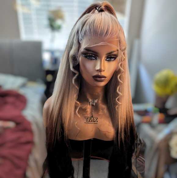 BLONDE REVERSE OMBRE HUMAN LACE FRONT WIG - Picture 5 of 5